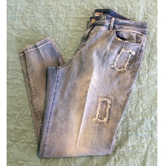 Via Ritina y2k Style Distressed Bling Denim Cropped Jeans - Picture 1 of 6